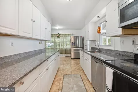 10403 Rutland Pl, Adelphi, MD 20783 photo 14