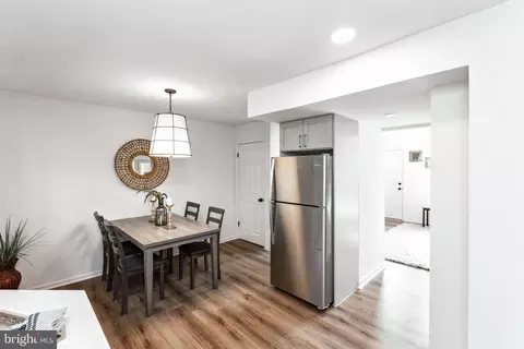 8050 Sandy Spring Rd, Laurel, MD 20707 photo 8