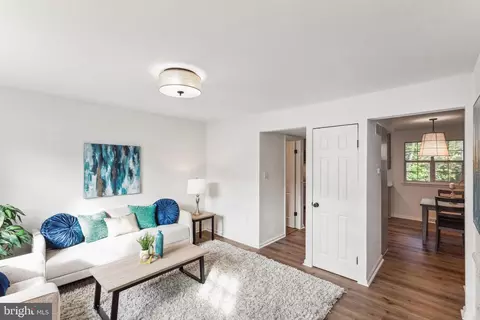 8050 Sandy Spring Rd, Laurel, MD 20707 photo 4