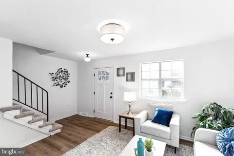 8050 Sandy Spring Rd, Laurel, MD 20707 photo 5