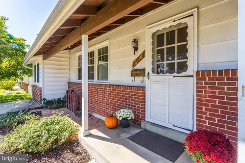 15310 Alan Dr, Laurel, MD 20707 photo 3