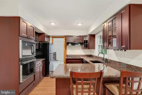 8758 Oxwell Ln, Laurel, MD 20708 photo 7