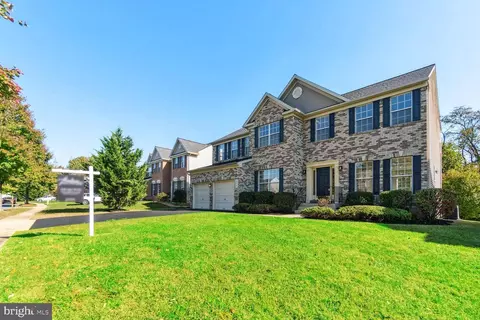 1222 Northern Lights Dr, Marlboro, MD 20774