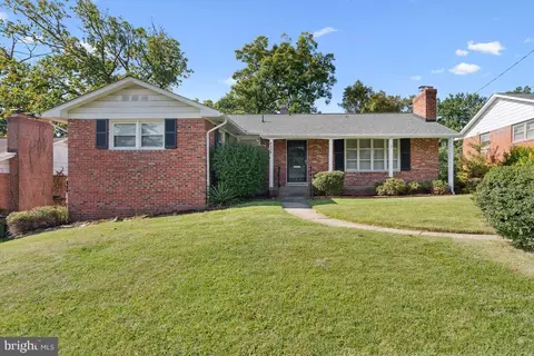 9238 Limestone Pl, College Park, MD 20740