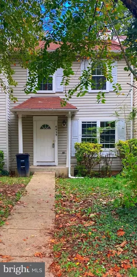 6829 Red Maple Ct, District Heights, MD 20747