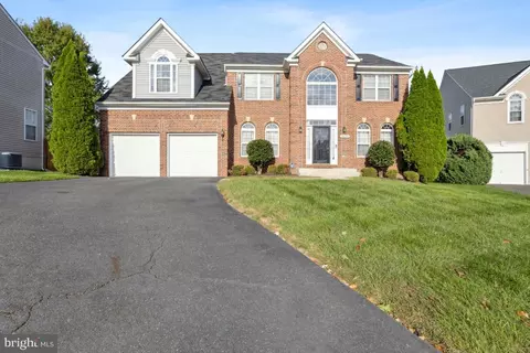 10604 Springbeauty Ct, Marlboro, MD 20772