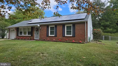 10015 Cedarhollow Ln, Marlboro, MD 20774