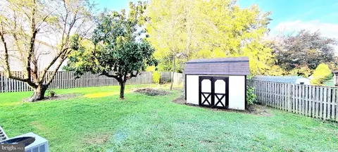 1206 Blithe Ct, Marlboro, MD 20774 photo 24