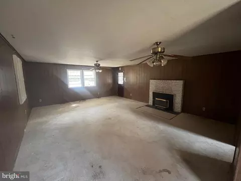 14705 S Springfield Rd, Brandywine, MD 20613 photo 9