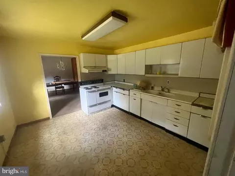 14705 S Springfield Rd, Brandywine, MD 20613 photo 8