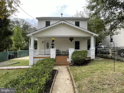 4214 30th St, Mount Rainier, MD 20712
