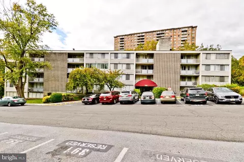 1832 Metzerott Rd #205, Adelphi, MD 20783