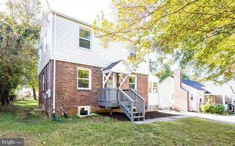 106 N Huron Dr, Oxon Hill, MD 20745