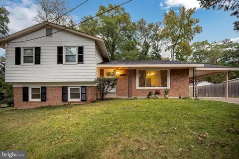 103 Mel Mara Dr, Oxon Hill, MD 20745