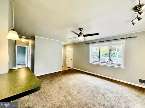 1043 Harrison Dr, Laurel, MD 20707 photo 6