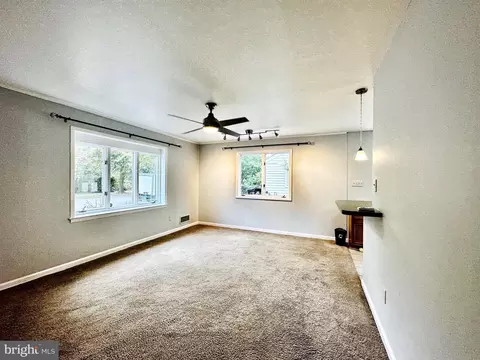 1043 Harrison Dr, Laurel, MD 20707 photo 7
