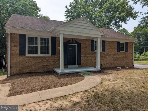 5114 Woodford Ln, Marlboro, MD 20772