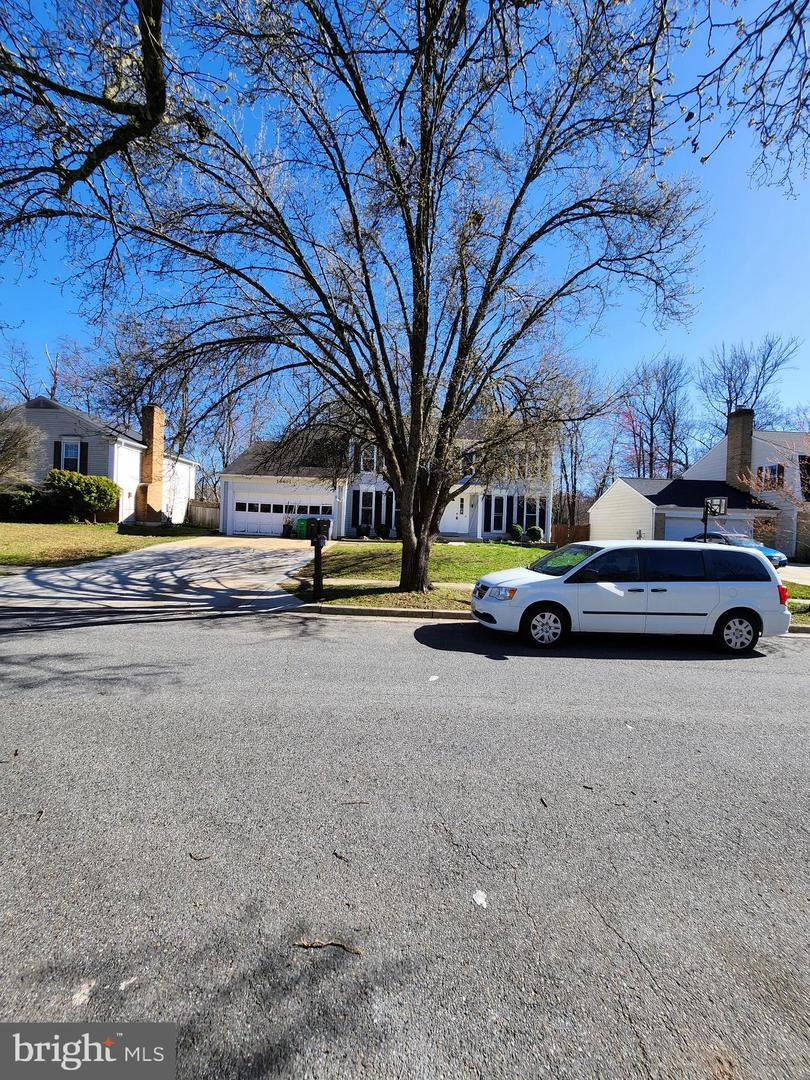 Exterior - 10401 Balsamwood Dr, Laurel, MD 20708 photo 3 of 3