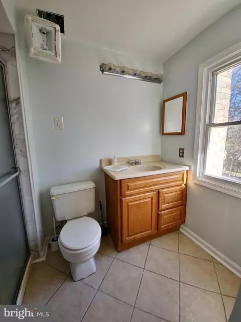 Bath - 10401 Balsamwood Dr, Laurel, MD 20708 photo 3 of 6