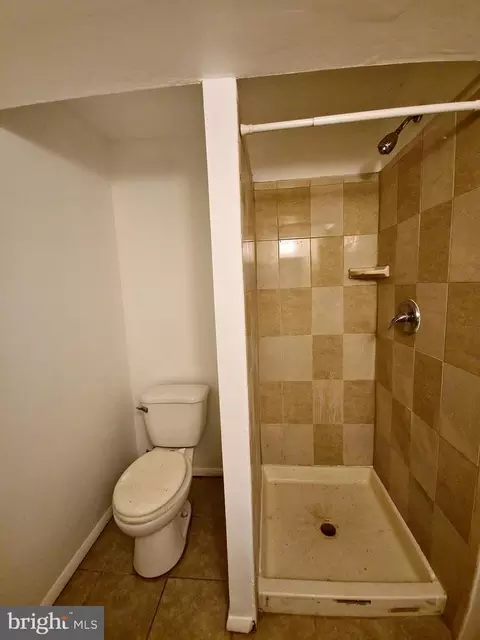 Bath - 10401 Balsamwood Dr, Laurel, MD 20708 photo 6 of 6