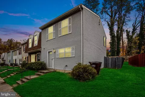 5926 Beacon Hill Pl, Capitol Heights, MD 20743