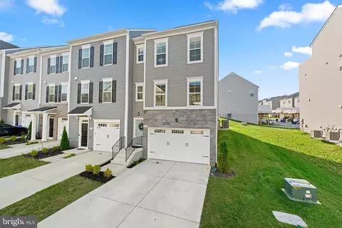 1014 Highpoint Trl, Laurel, MD 20707 photo 2