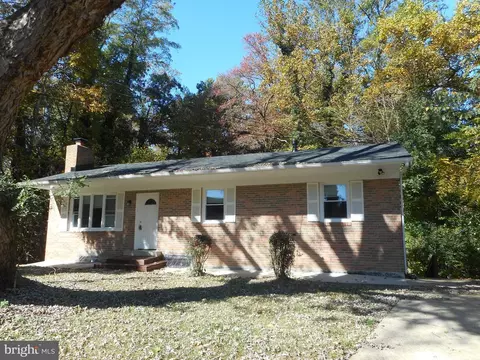 1600 Robin Ct, Fort Washington, MD 20744