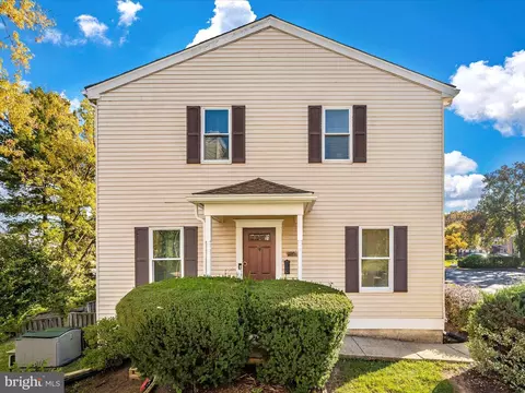 7061 Palamar Turn Turn, Lanham, MD 20706 photo 3