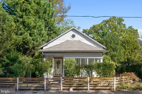 4029 34th St, Mount Rainier, MD 20712