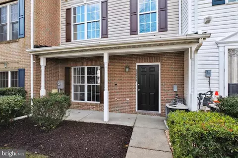 16707 Eldbridge Ln, Bowie, MD 20716 photo 2