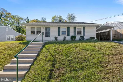 705 Leyte Pl, Oxon Hill, MD 20745