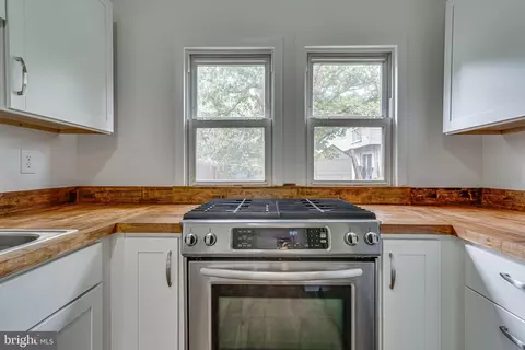 315 Biddle Rd, Accokeek, MD 20607 photo 4