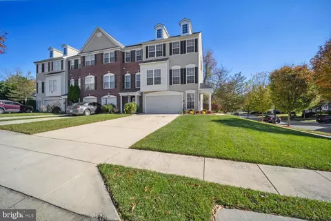 1116 Ring Bill Loop, Marlboro, MD 20774 photo 2