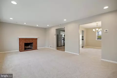 6805 97th Pl, Lanham, MD 20706 photo 8
