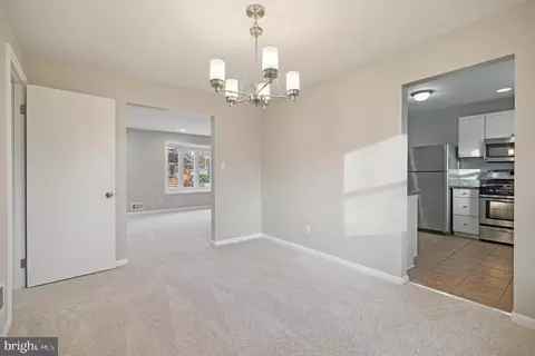 6805 97th Pl, Lanham, MD 20706 photo 9