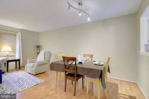 233 Castleton Pl, Marlboro, MD 20774 photo 2