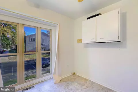 233 Castleton Pl, Marlboro, MD 20774 photo 9