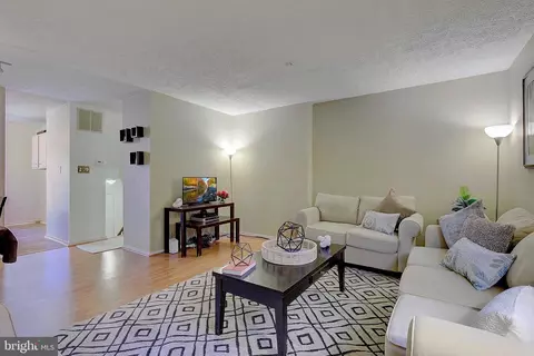 233 Castleton Pl, Marlboro, MD 20774 photo 6