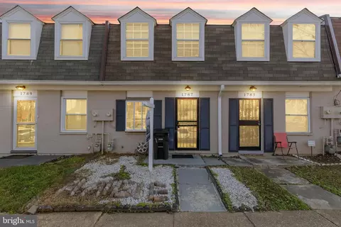 1787 Village Grn #Y-91, Hyattsville, MD 20785