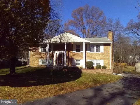 5812 Parkway Dr, Laurel, MD 20707