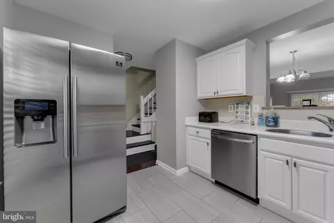 7317 Green Oak Ter, Lanham, MD 20706 photo 4