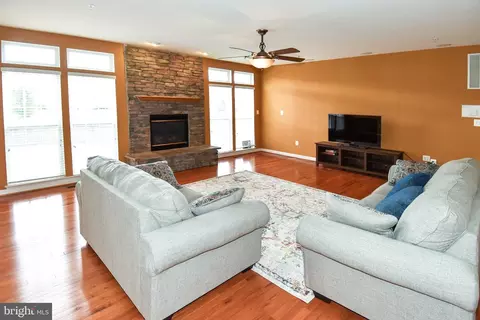 14308 Wicklow Ln, Laurel, MD 20707 photo 13