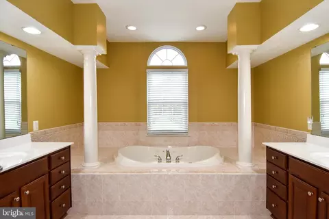 14308 Wicklow Ln, Laurel, MD 20707 photo 16