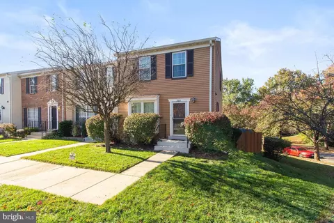 7227 Morrison Dr, Greenbelt, MD 20770