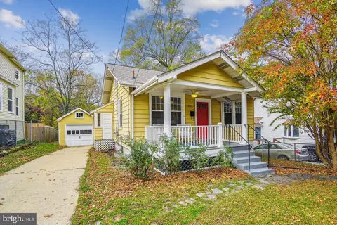 4224 34th St, Mount Rainier, MD 20712