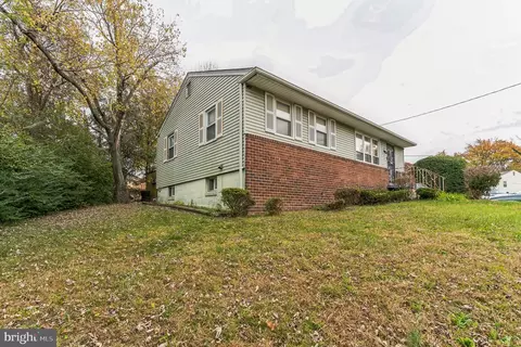 Exterior - 7220 Oliver St, Lanham, MD 20706 photo 4 of 8