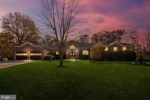 15706 Henrietta Dr, Accokeek, MD 20607