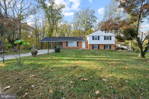 101 Park Pl, Marlboro, MD 20774