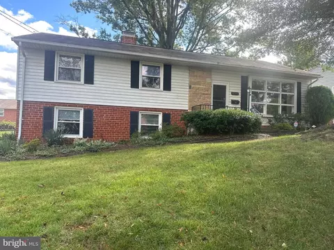 8307 Oglethorpe St, New Carrollton, MD 20784