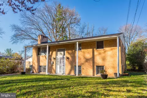 9902 52nd Pl, College Park, MD 20740